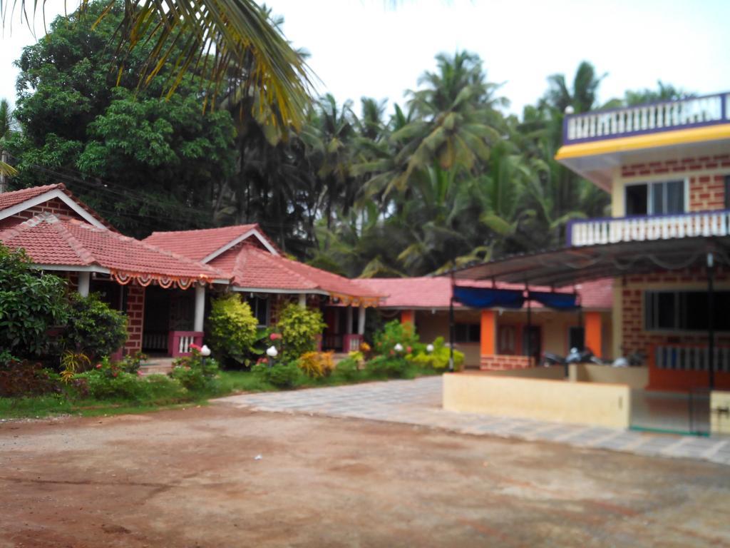 Yash Garden Residency Hotel Ganpatipule Exterior photo