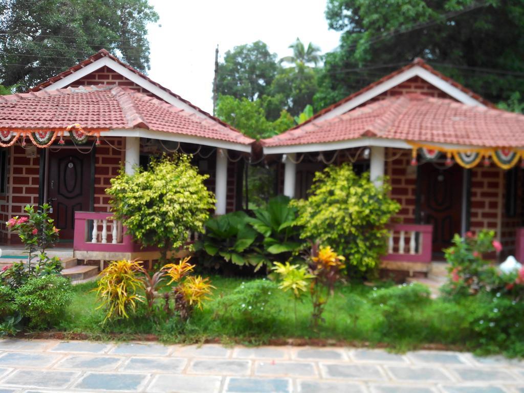 Yash Garden Residency Hotel Ganpatipule Exterior photo