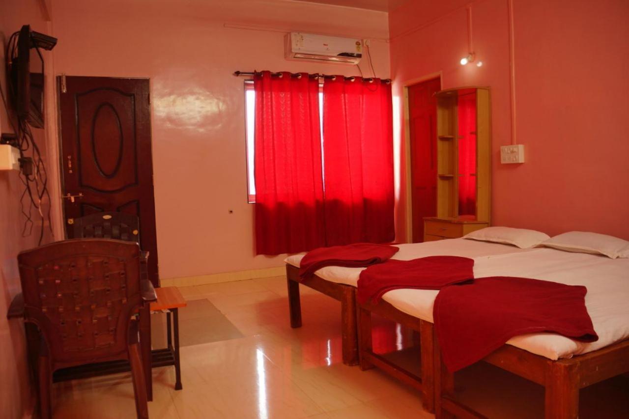 Yash Garden Residency Hotel Ganpatipule Exterior photo