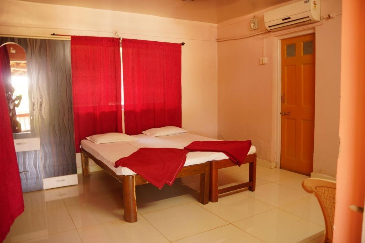 Yash Garden Residency Hotel Ganpatipule Exterior photo