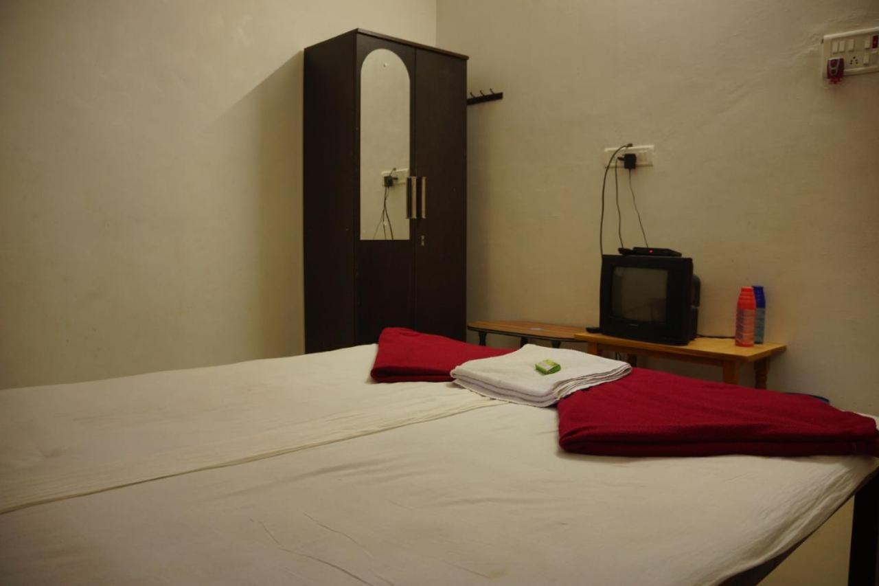 Yash Garden Residency Hotel Ganpatipule Exterior photo